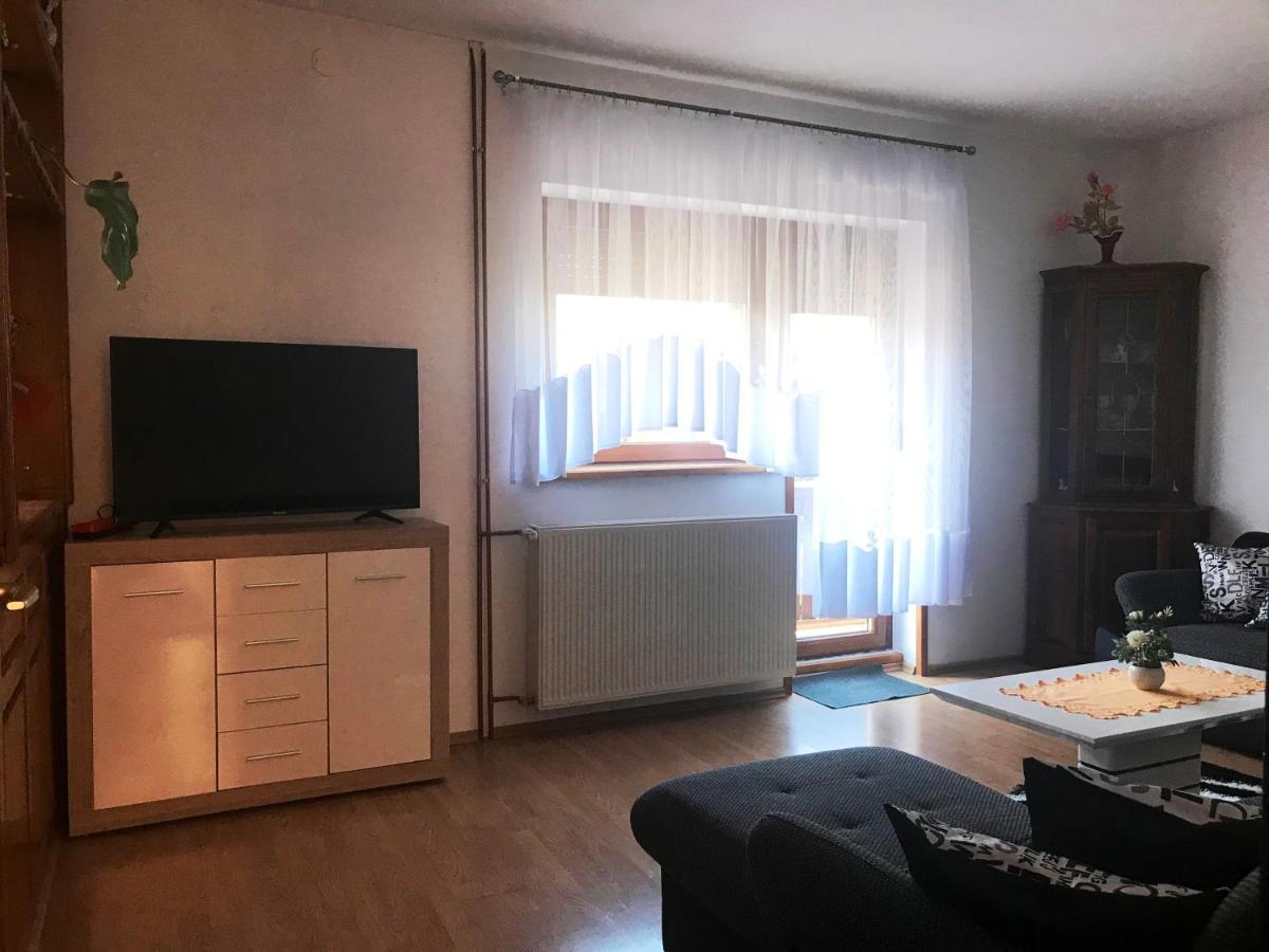 סמולג'אנאק Apartments Renata מראה חיצוני תמונה