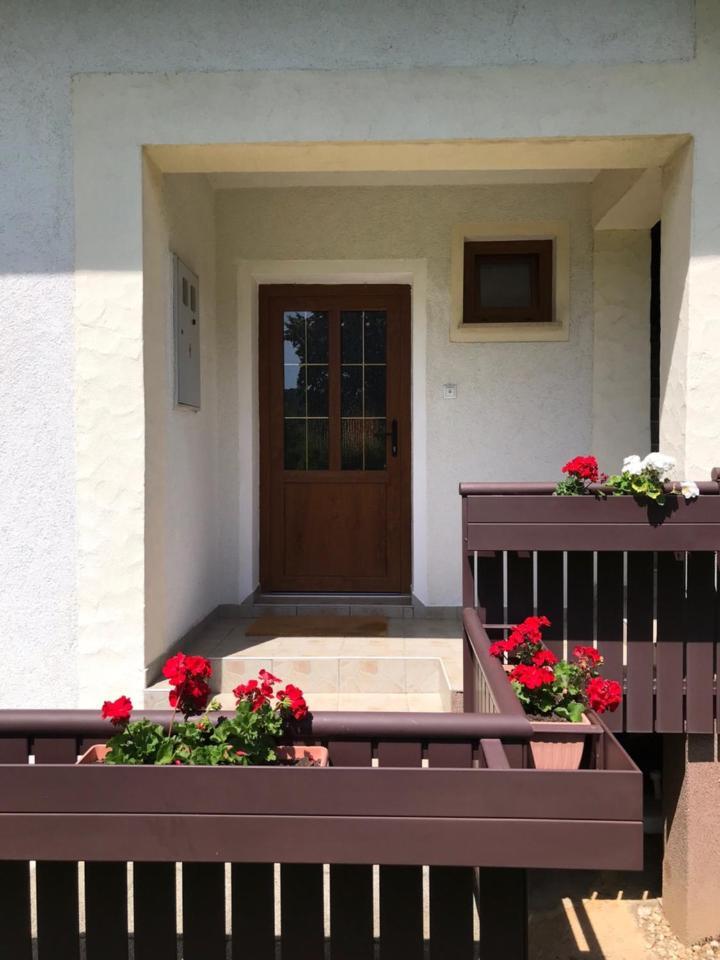 סמולג'אנאק Apartments Renata מראה חיצוני תמונה